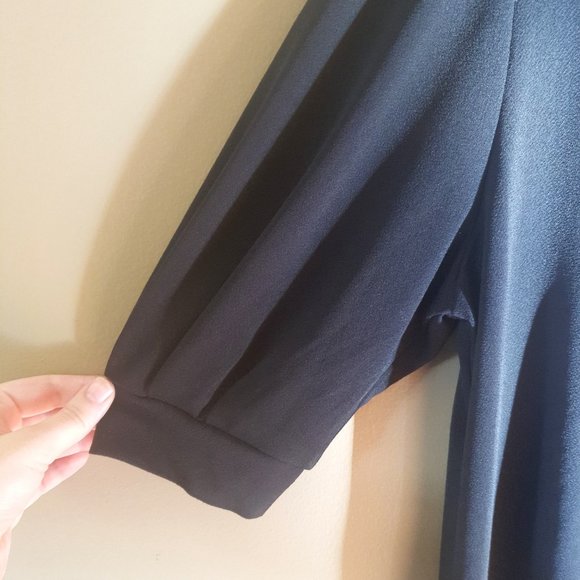 Puff Sleeved Black Stretchy Top (S) - Picture 2 of 4